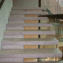 die_terrazzomanufaktur_de_Stufen_03.jpg